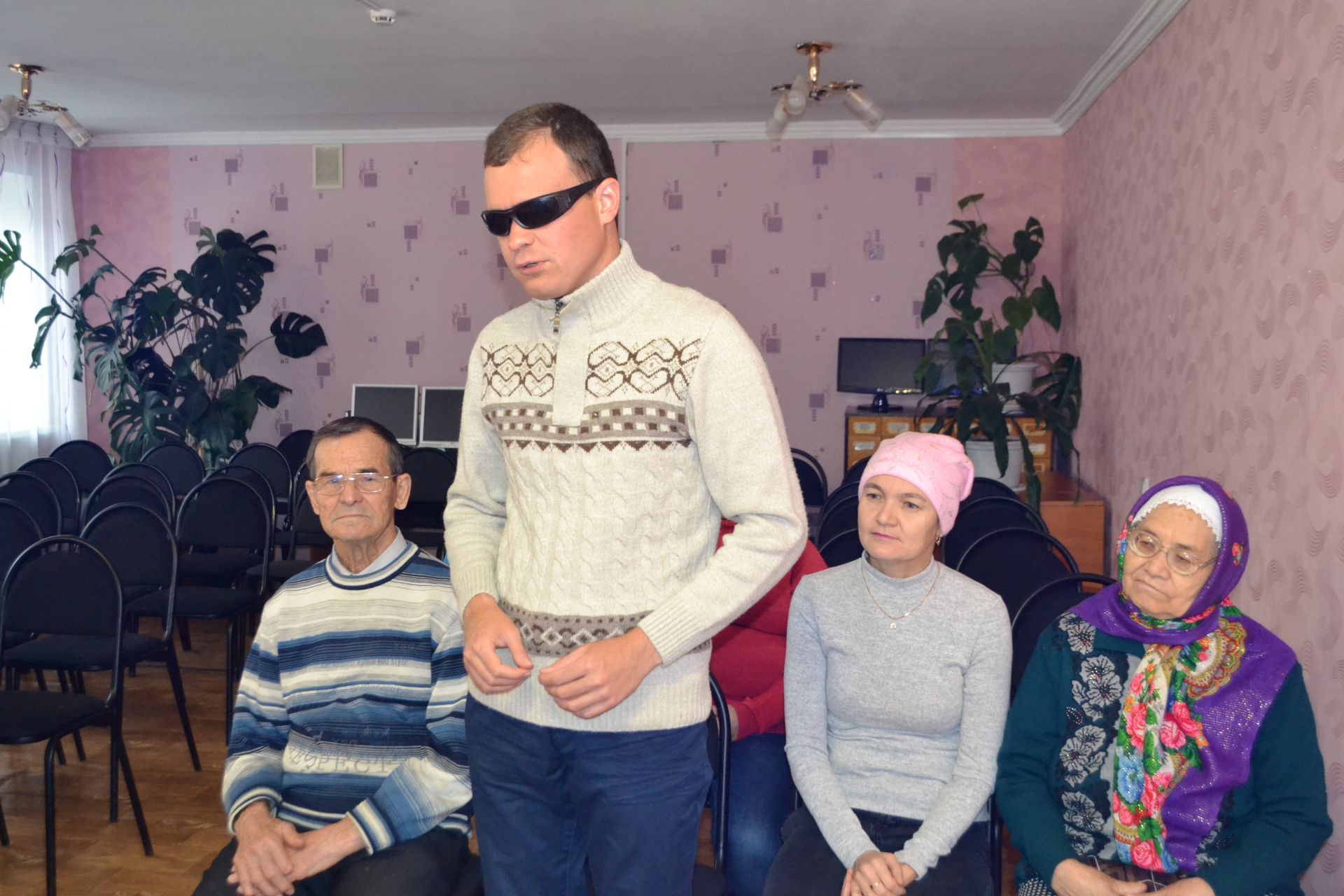 Общество слепых в Азнакаево провело Круглый стол