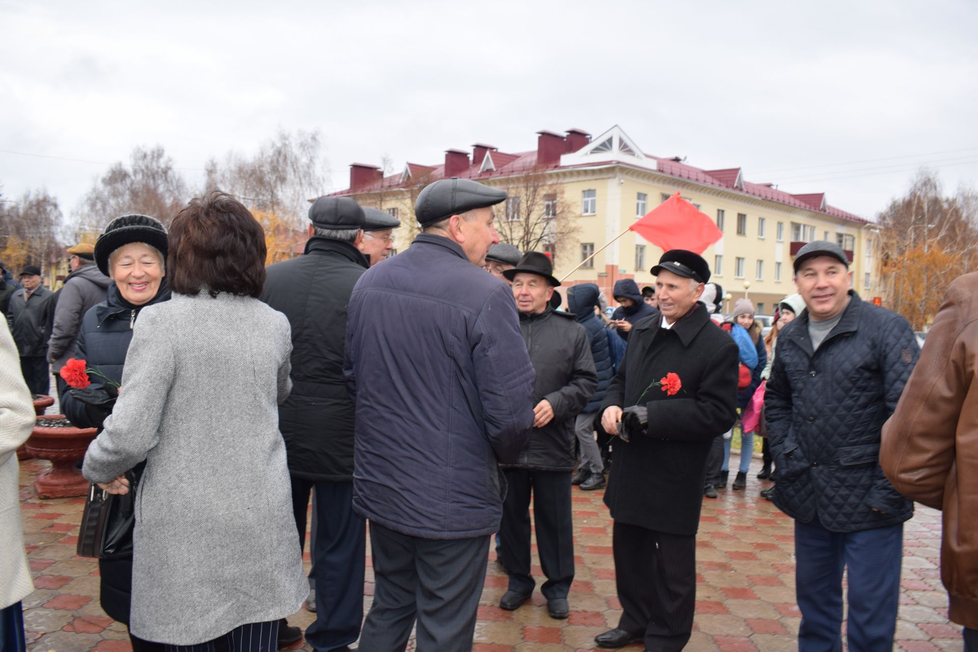 Азнакай комсомоллары 100 еллык юбилейны бәйрәм итте