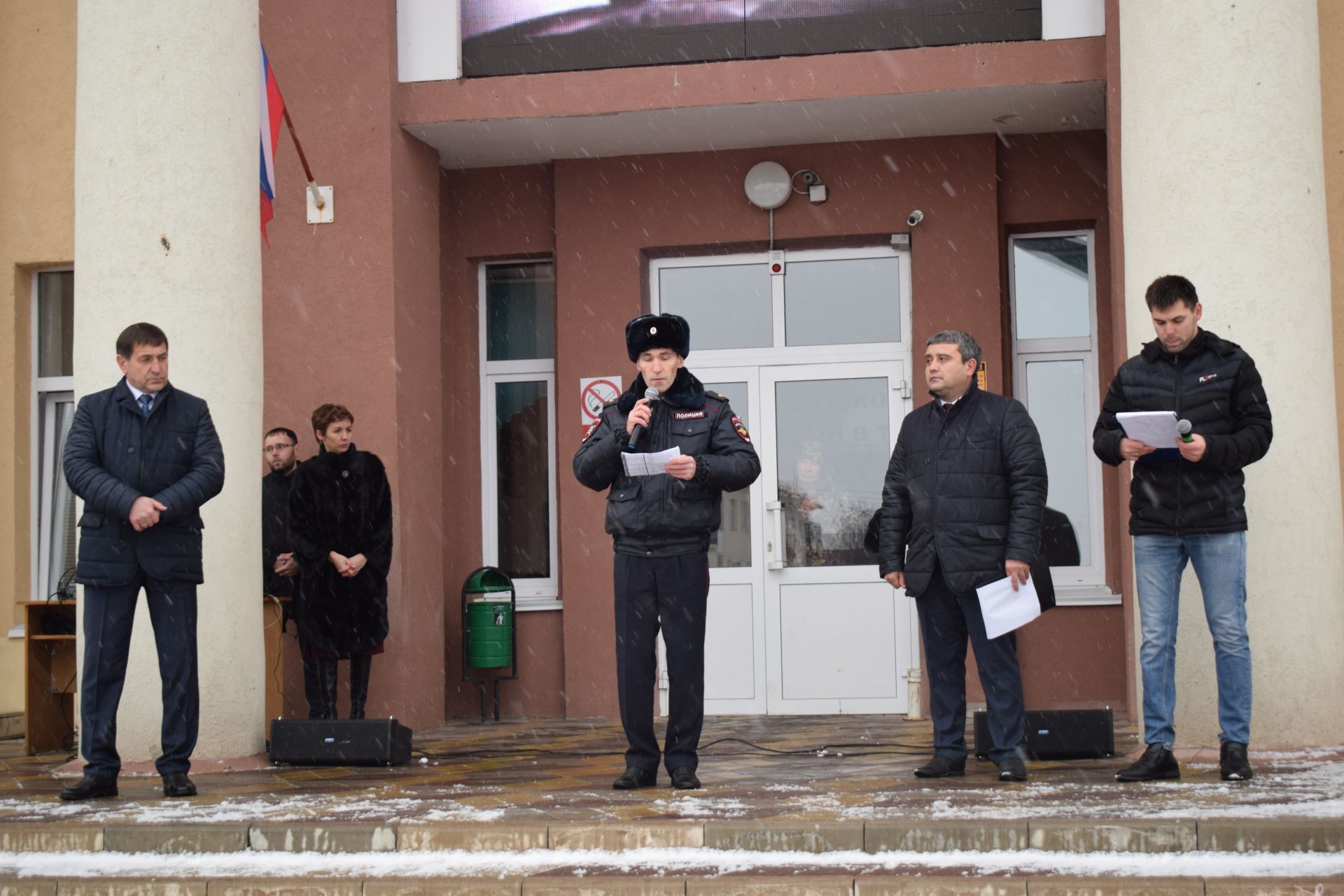 В Азнакаево почтили память жертв дорожно-транспортных происшествий - ФОТО