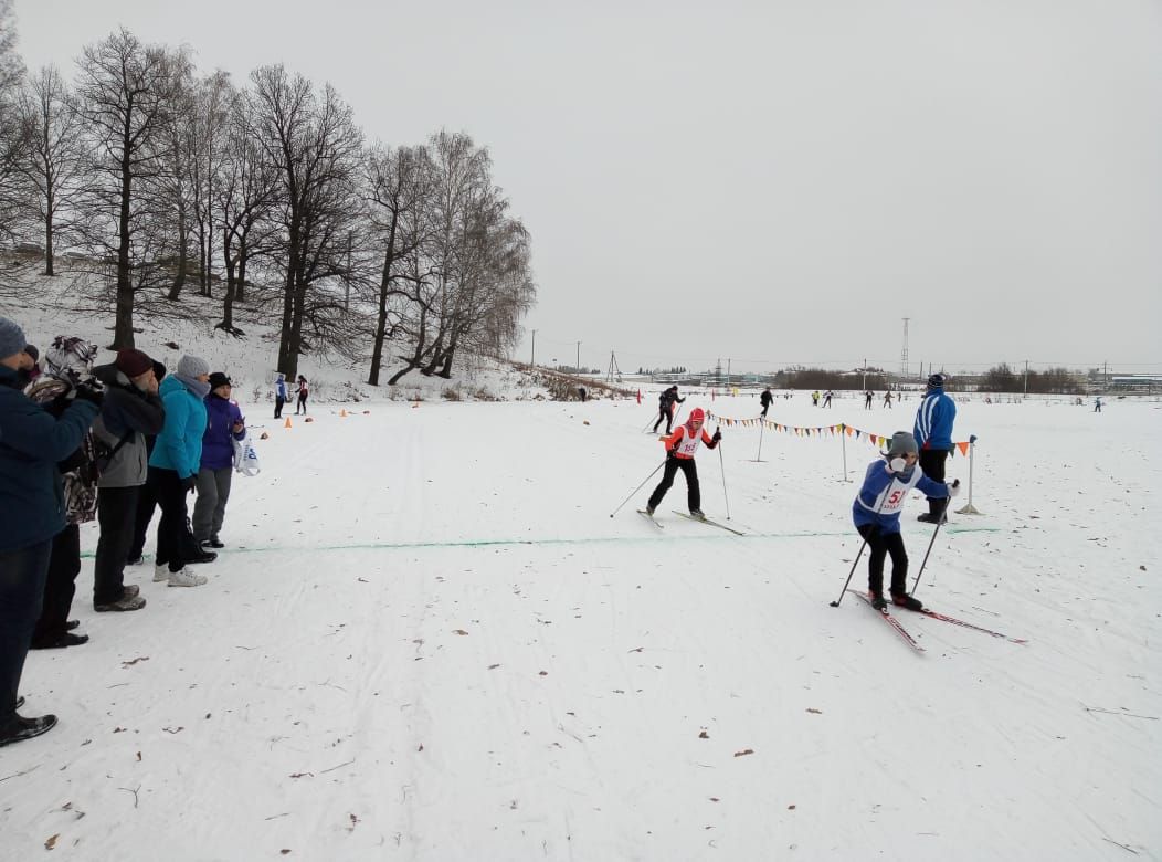 В Азнакаево открыли лыжный сезон
