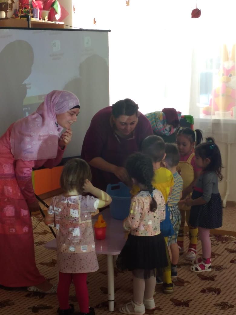 В Азнакаевском детском саду «Аллюки» воспитывают настоящих экспериментаторов - ФОТО