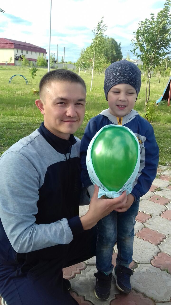 День отцов в Азнакаево отметили квестом “Папа попал”