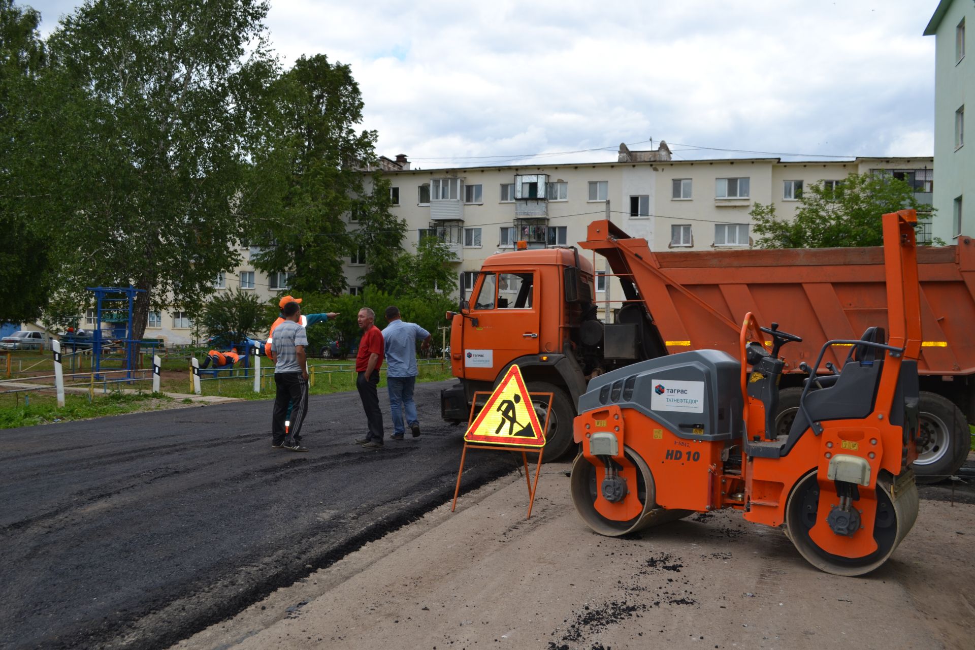 Ремонт и строительство новых дорог в Азнакаево идет полным ходом