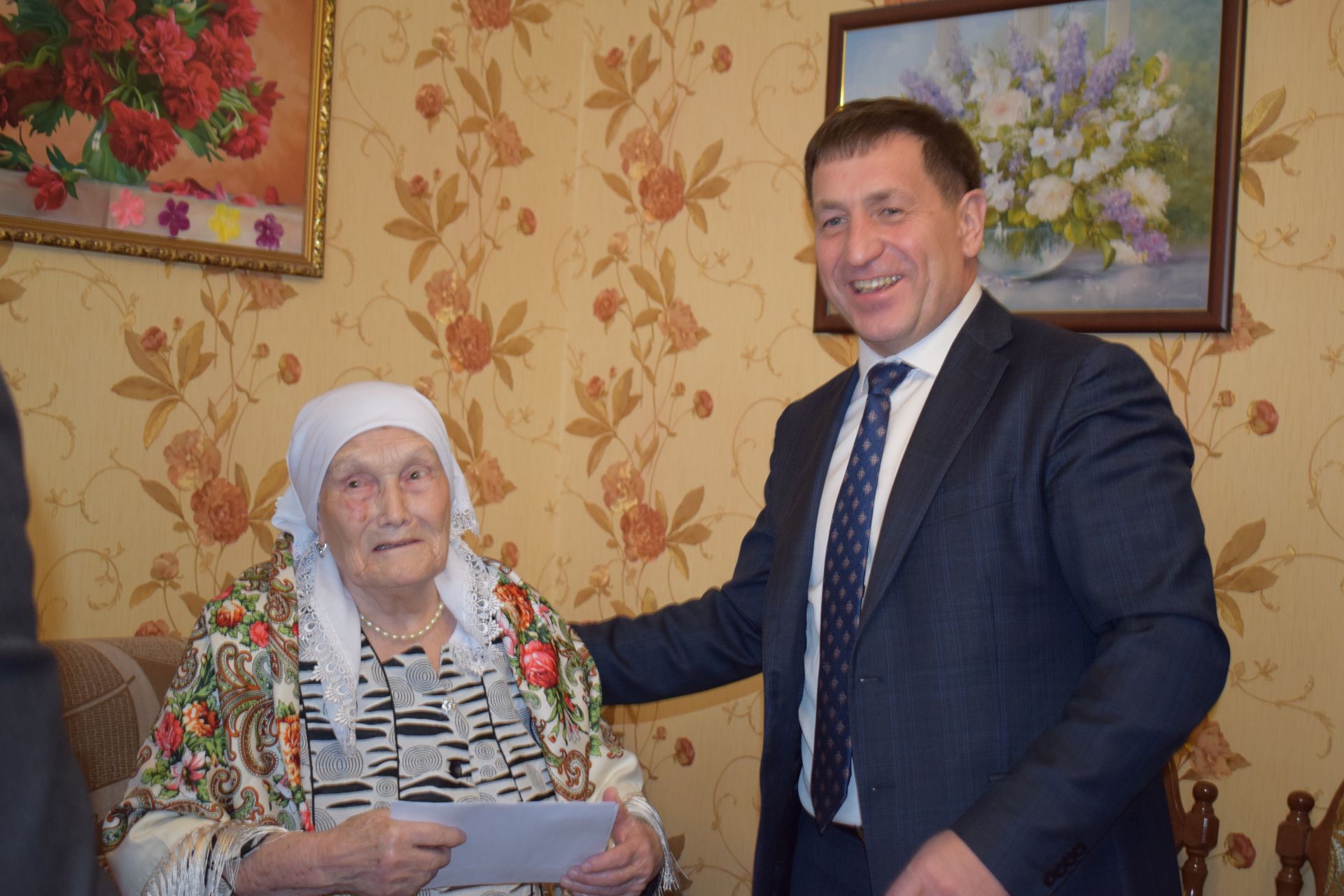 Жительница Азнакаево Галия Валиева отметила 90-летний юбилей (ФОТО+ВИДЕО)