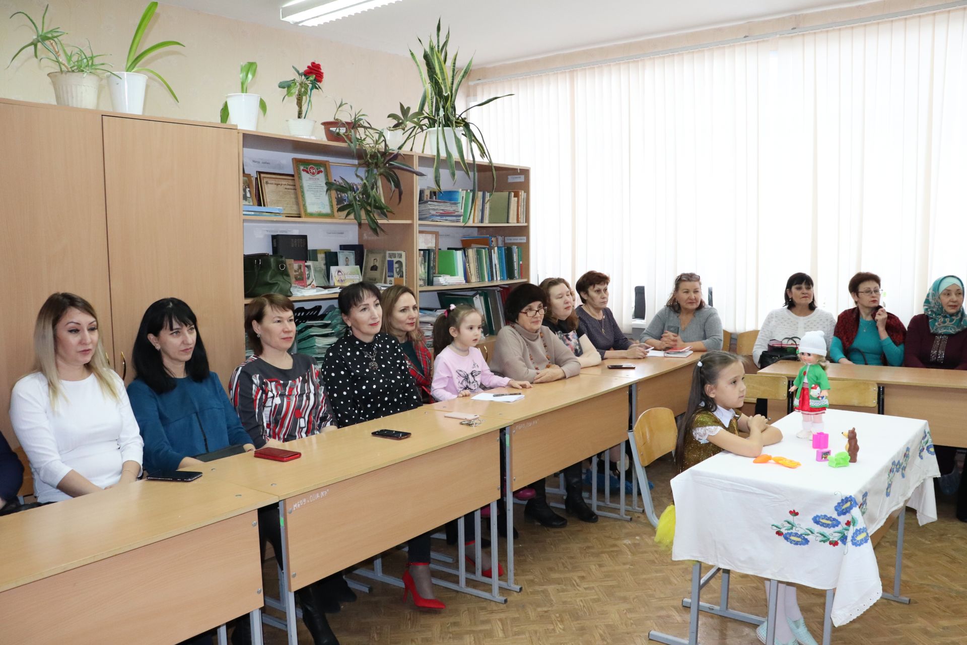 В Азнакаевской средней школе №7 помнят и чтят национальные традиции (ФОТО+ВИДЕО)