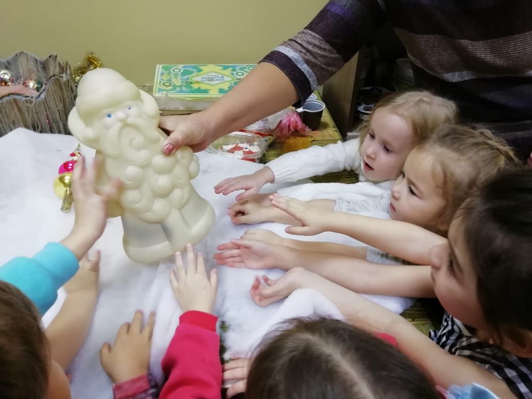 Как создаются елочные игрушки: в Культурном центре г.Азнакаево показали мастер-класс (ФОТО)
