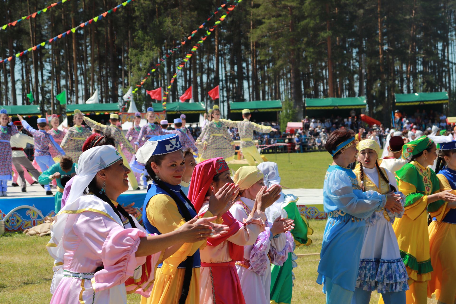 В Азнакаево широко и ярко отпраздновали Сабантуй. Большой ФОТОРЕПОРТАЖ