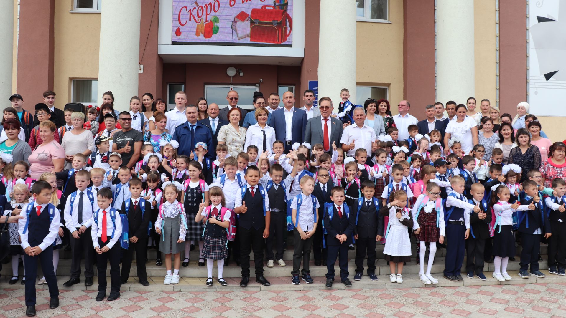 С рабочим визитом Азнакаево посетила Уполномоченный по правам ребенка в Республике Татарстан Гузель Удачина
