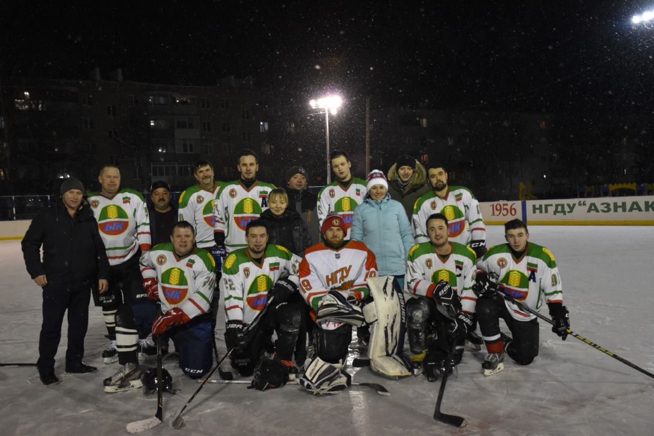 Актюба или Тумутук? В Азнакаево проходят отборочные соревнования по хоккею в рамках Сельской спартакиады