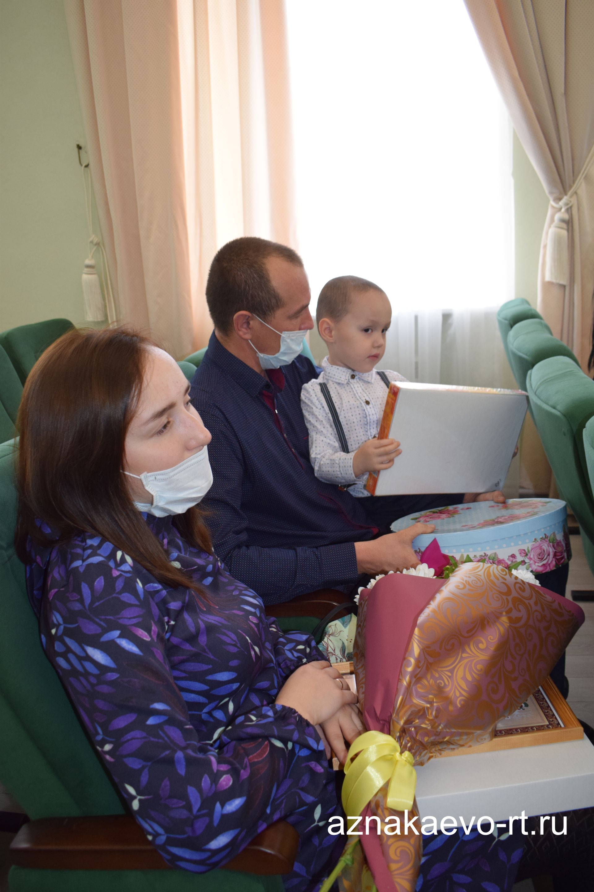 15 азнакаевских семей получили жилищные сертификаты