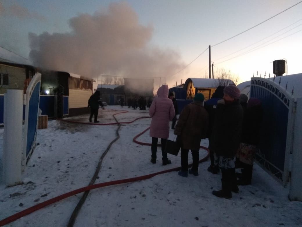 В Азнакаевском районе сгорел дом