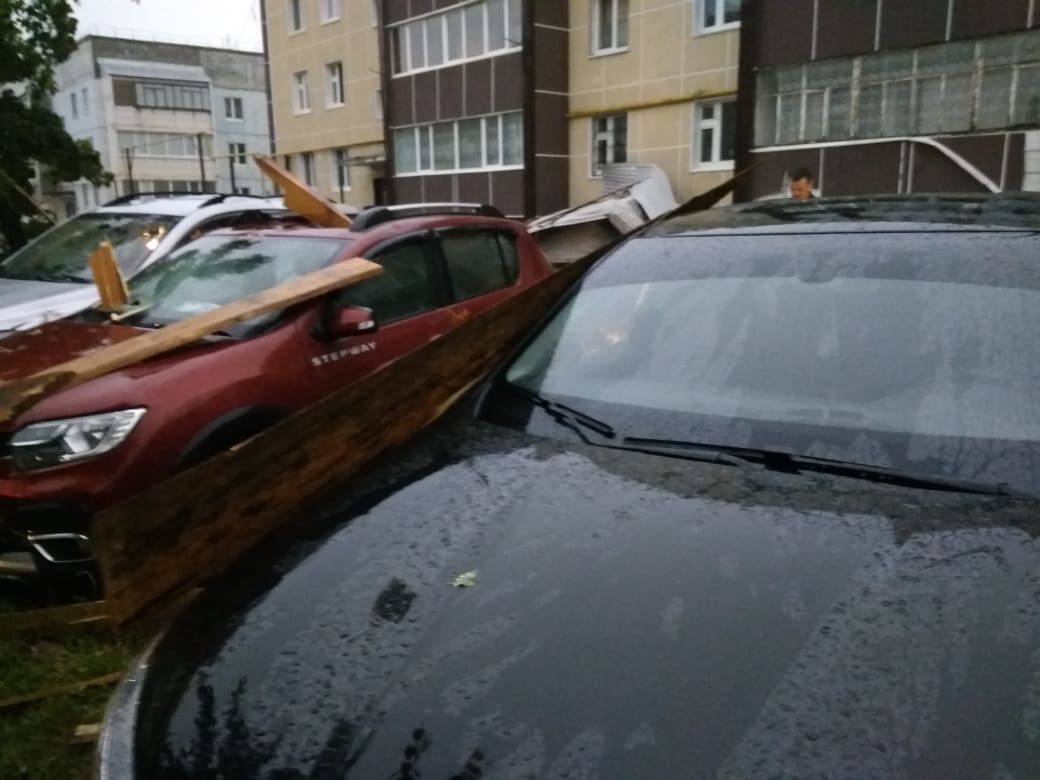 В Азнакаевском районе прошел разрушительный ураган (ФОТО+ВИДЕО)