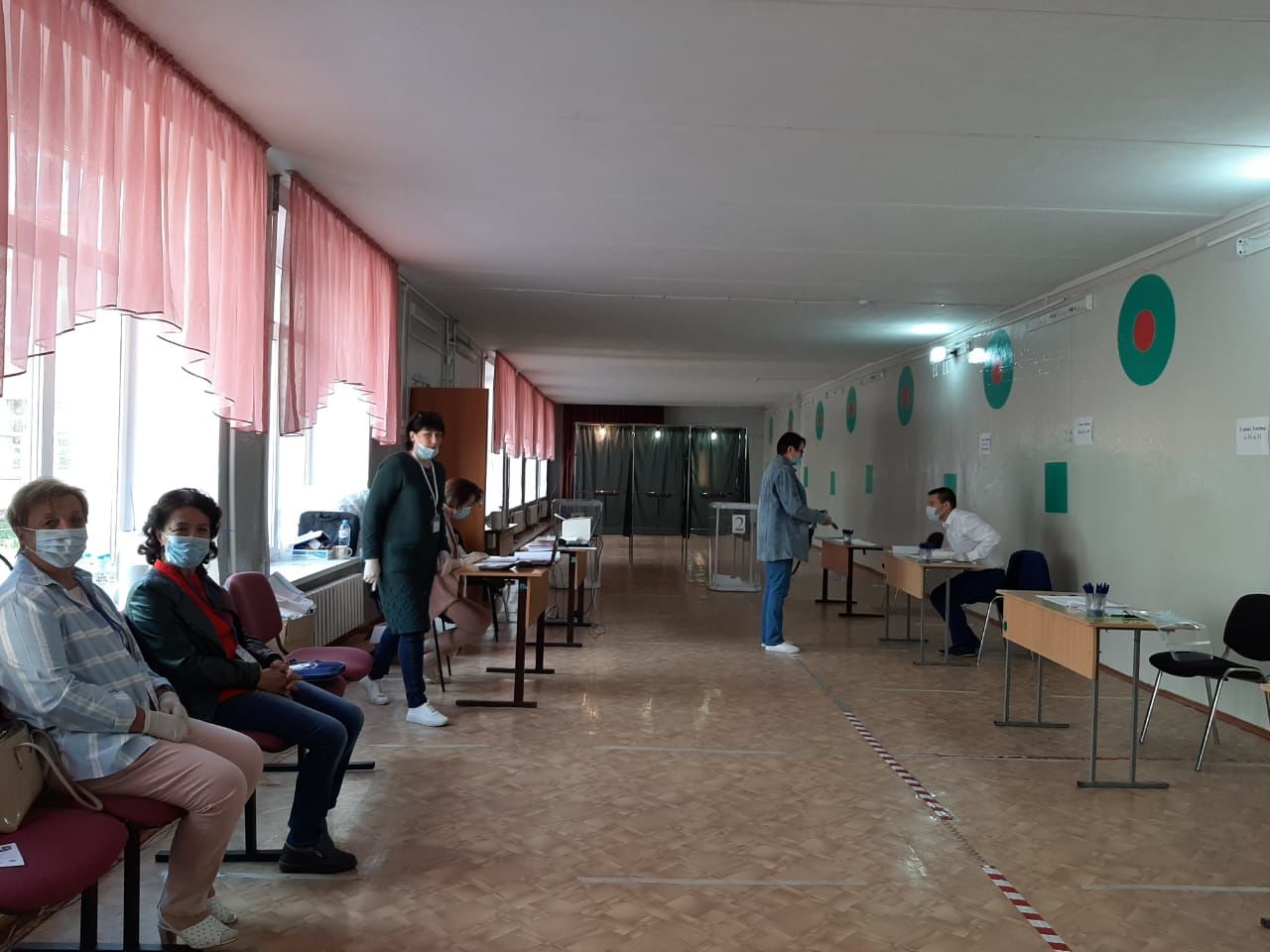 На азнакаевских избирательных участках строго выполняются санитарно-гигиенические требования