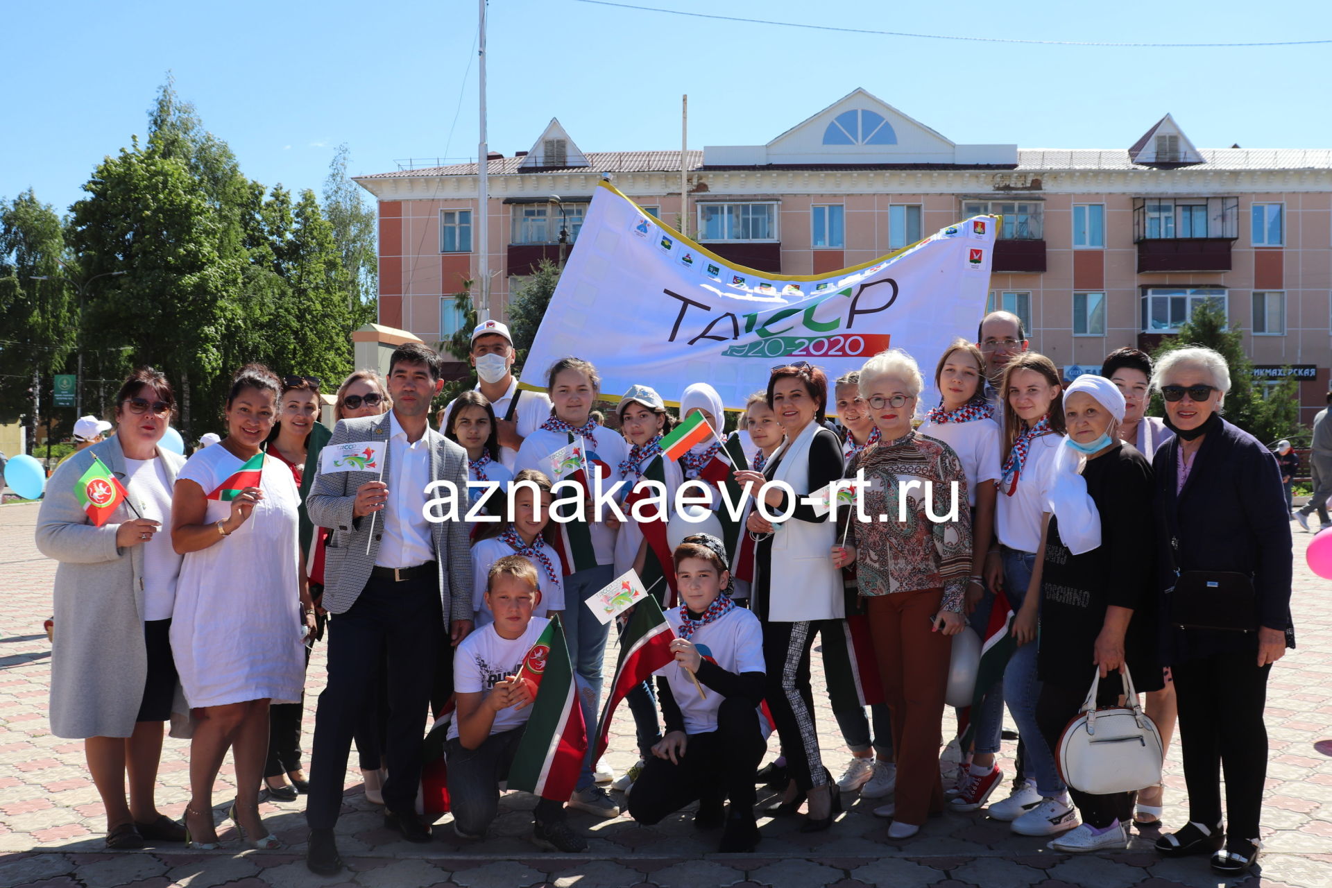 Флаг 100-летия ТАССР прибыл в Азнакаево