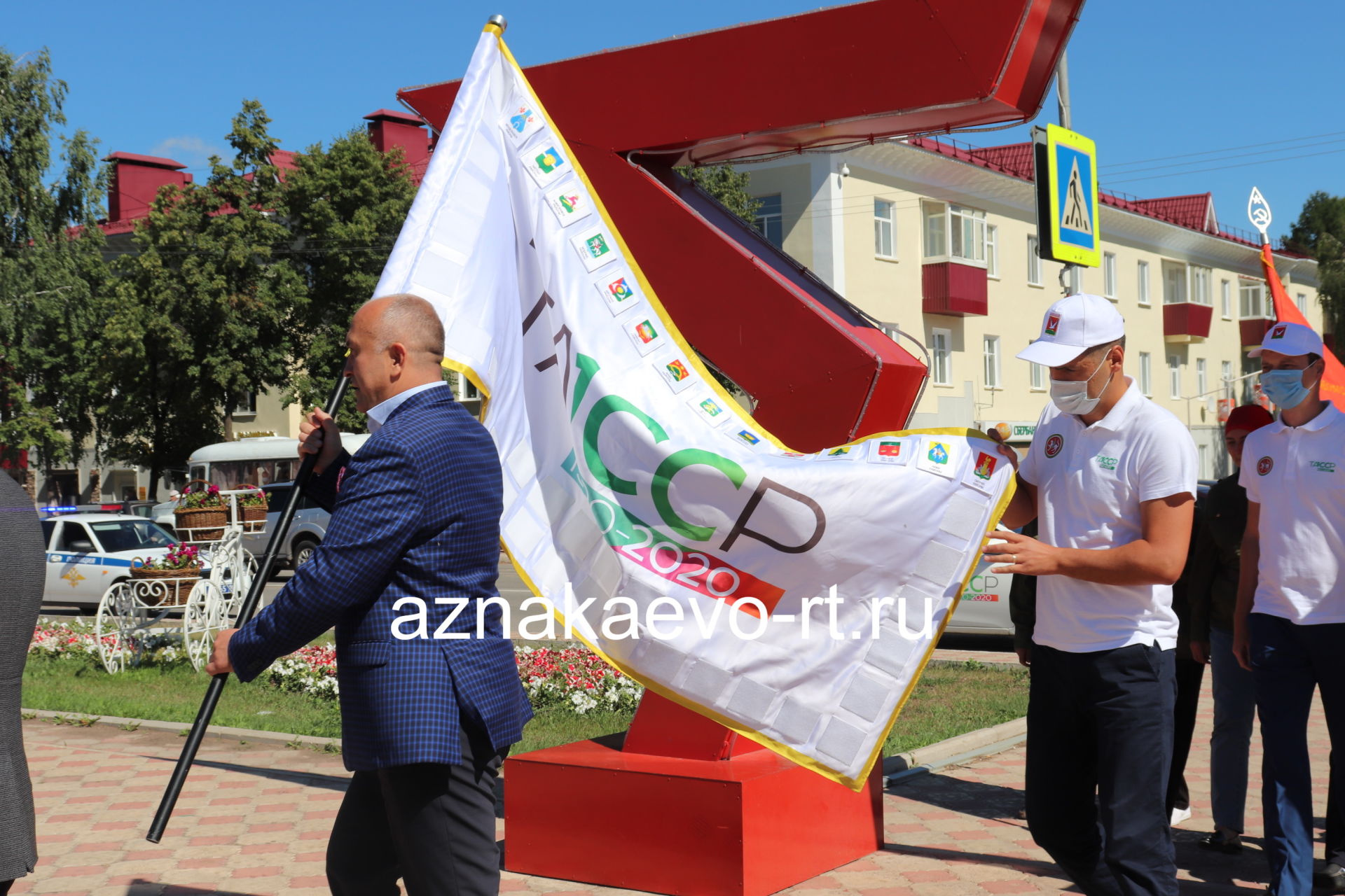 Флаг 100-летия ТАССР прибыл в Азнакаево