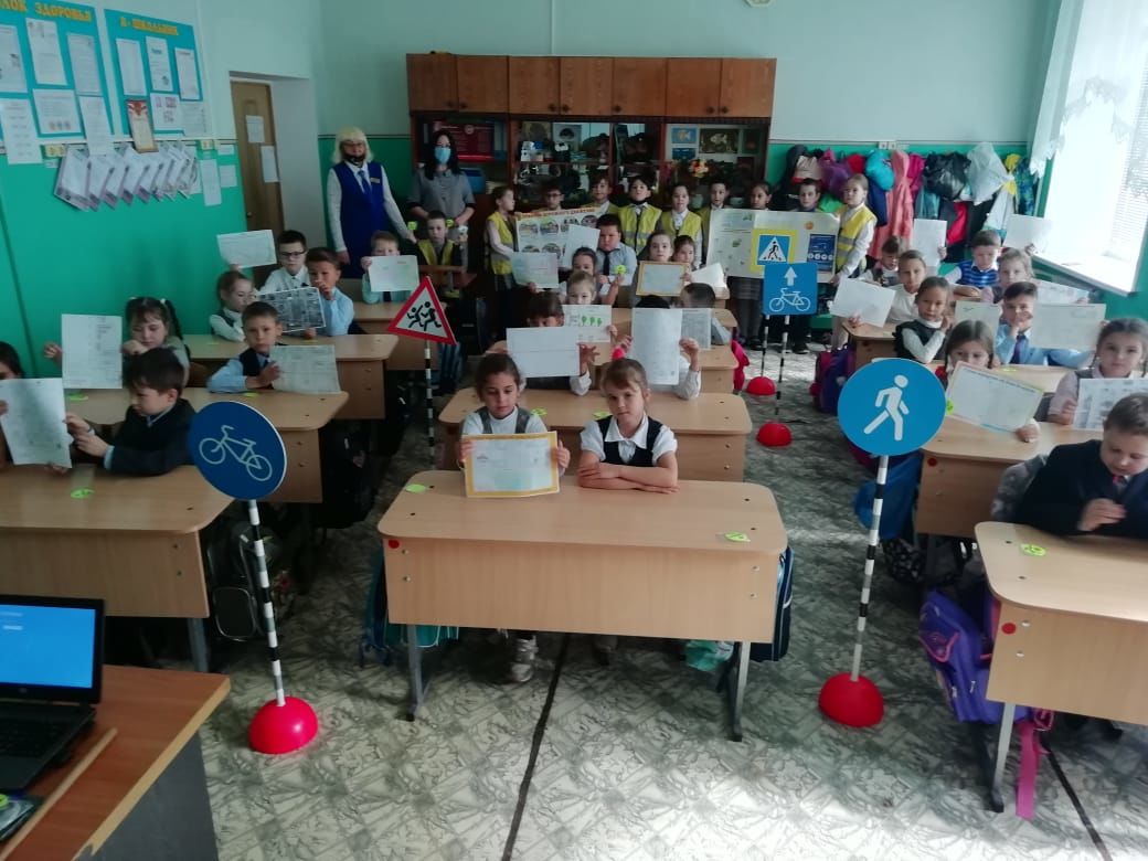 В Азнакаево провели “День БДД в первом классе”