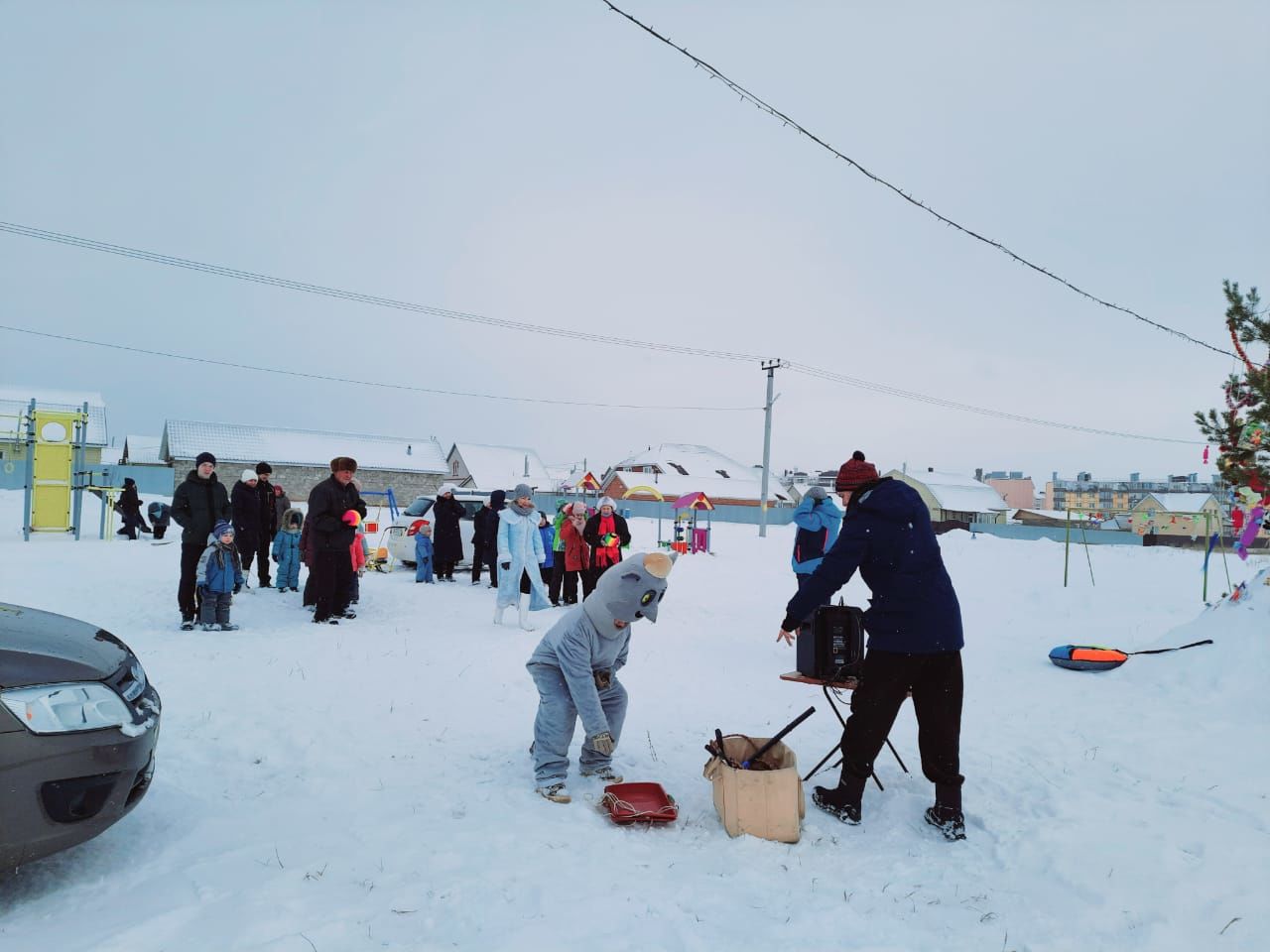 Монолит чыршысы балаларны бәйрәмгә җыйды