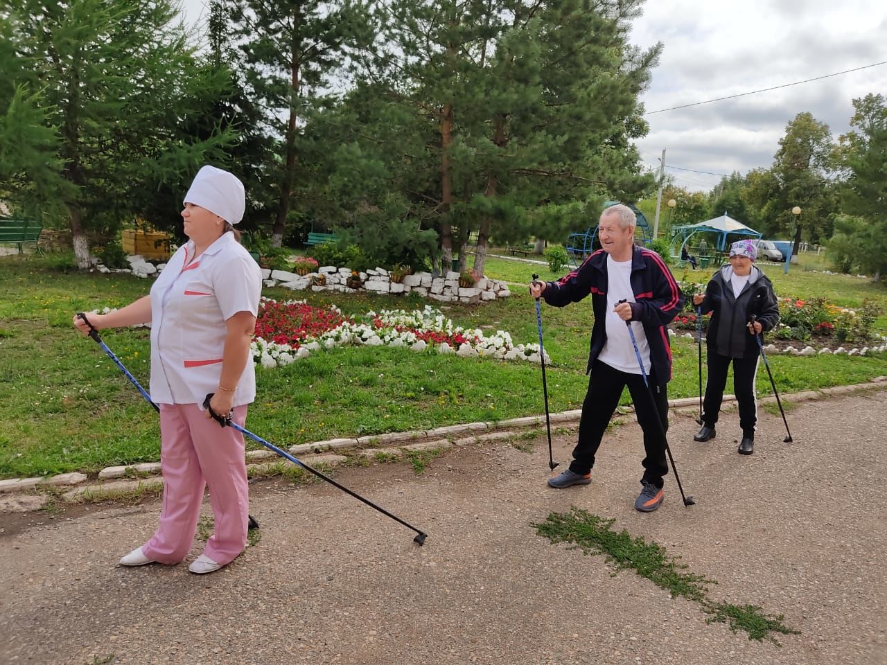 Коллектив Азнакаевского дома престарелых – команда героев нашего времени