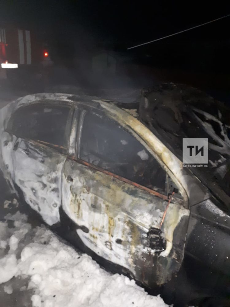 В Азнакаево в сгоревшей машине погиб 33-летний водитель