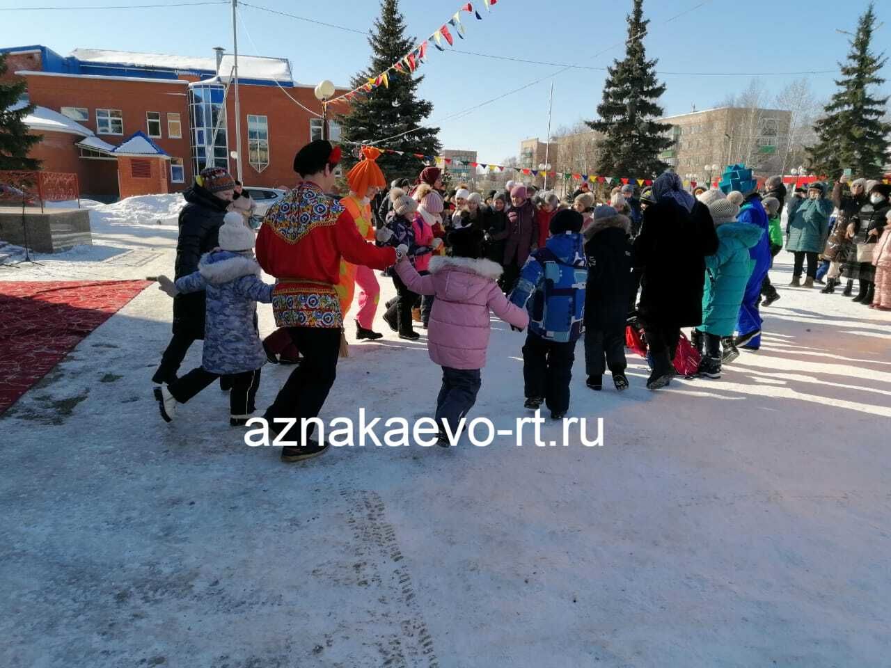 В Азнакаево отпраздновали Масленицу