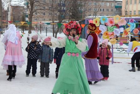 “Айсылу” балалар бакчасында кышны озату-язны каршы алу “Нәүрүз” бәйрәме узды