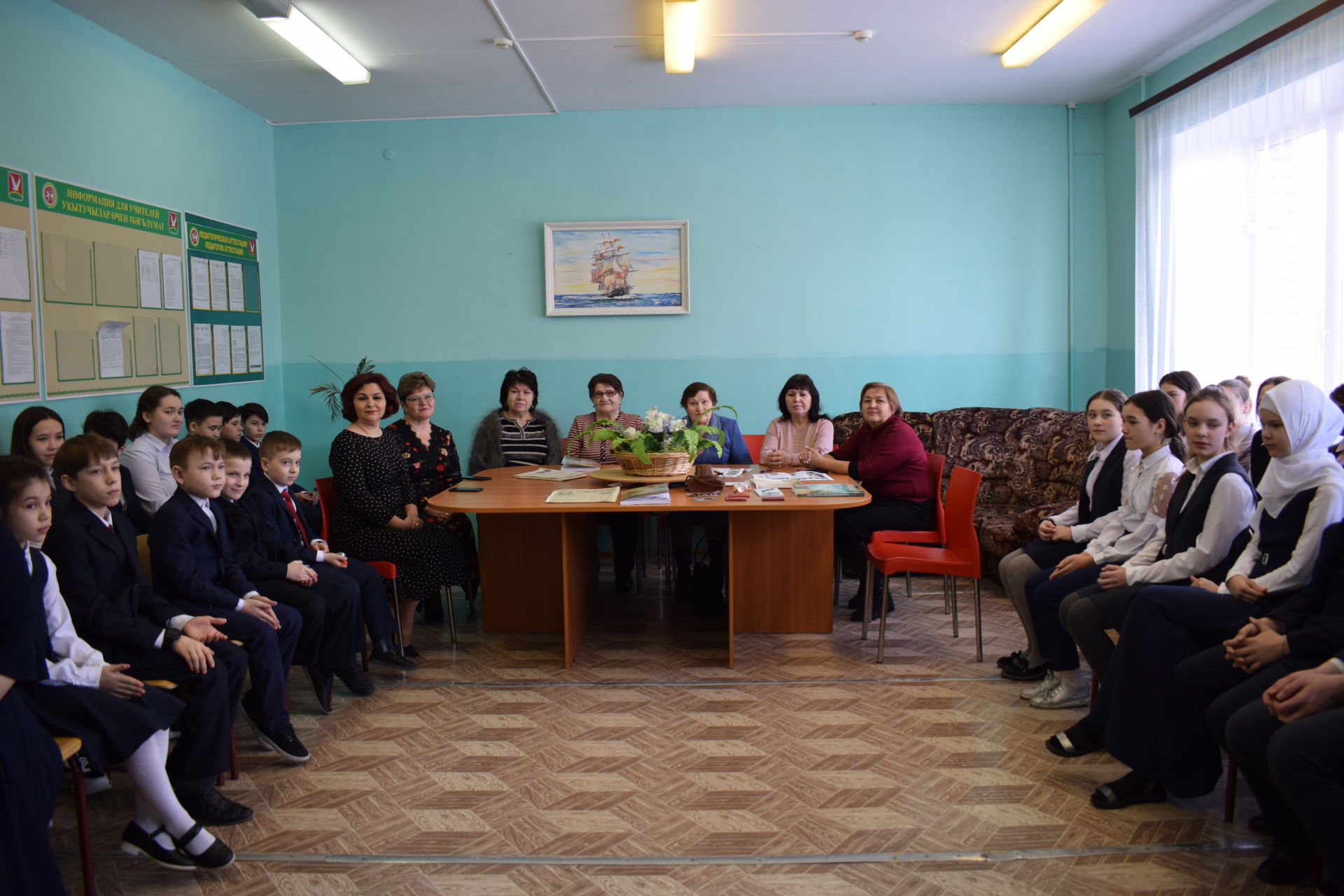 В Азнакаевской гимназии встретились с ветеранами “Маяка”