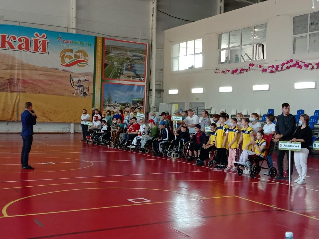 В Азнакаево проходит республиканский чемпионат по бочче среди инвалидов