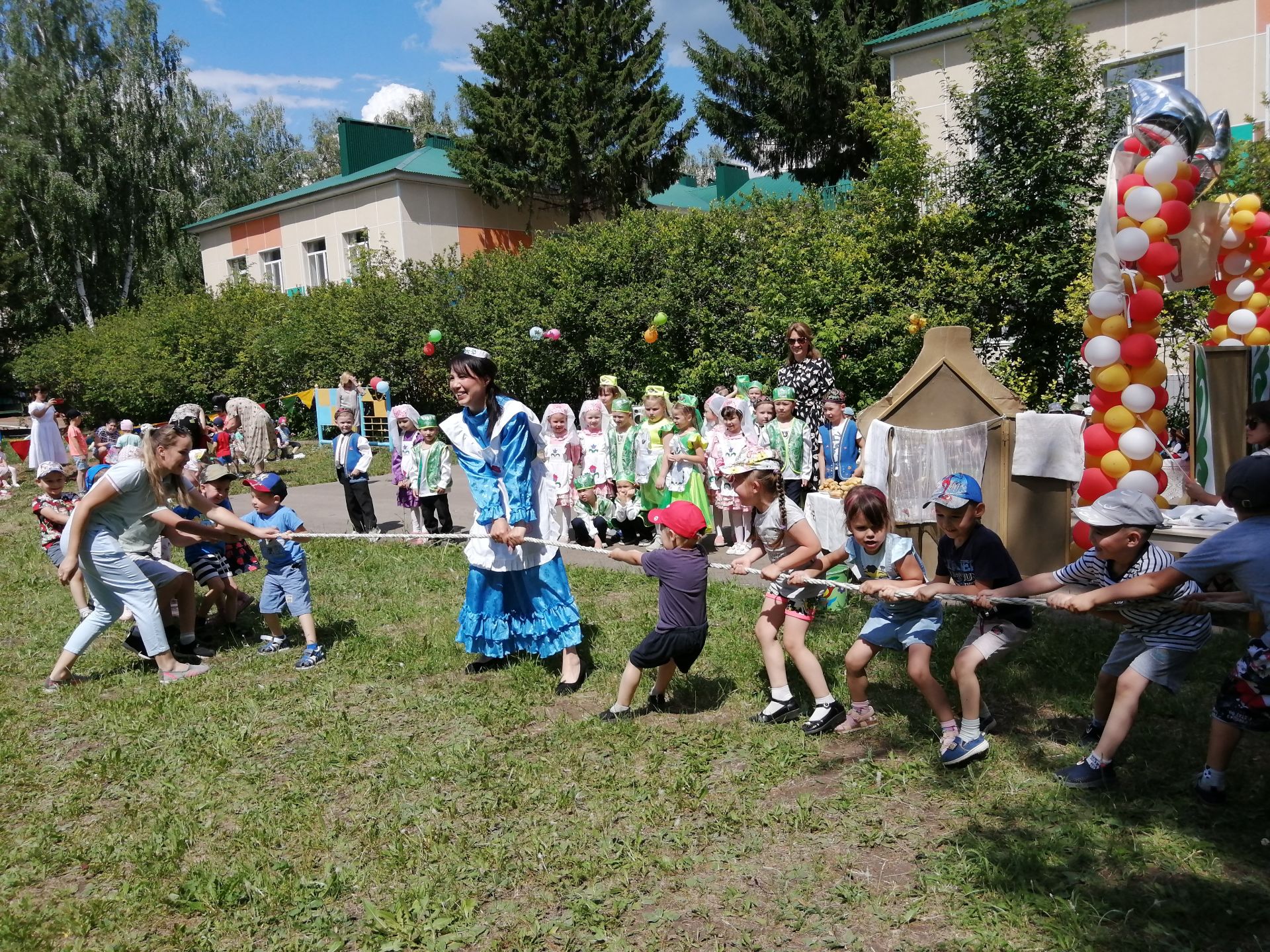 Азнакайның «Рябинка” балалар бакчасы бәйрәм итте