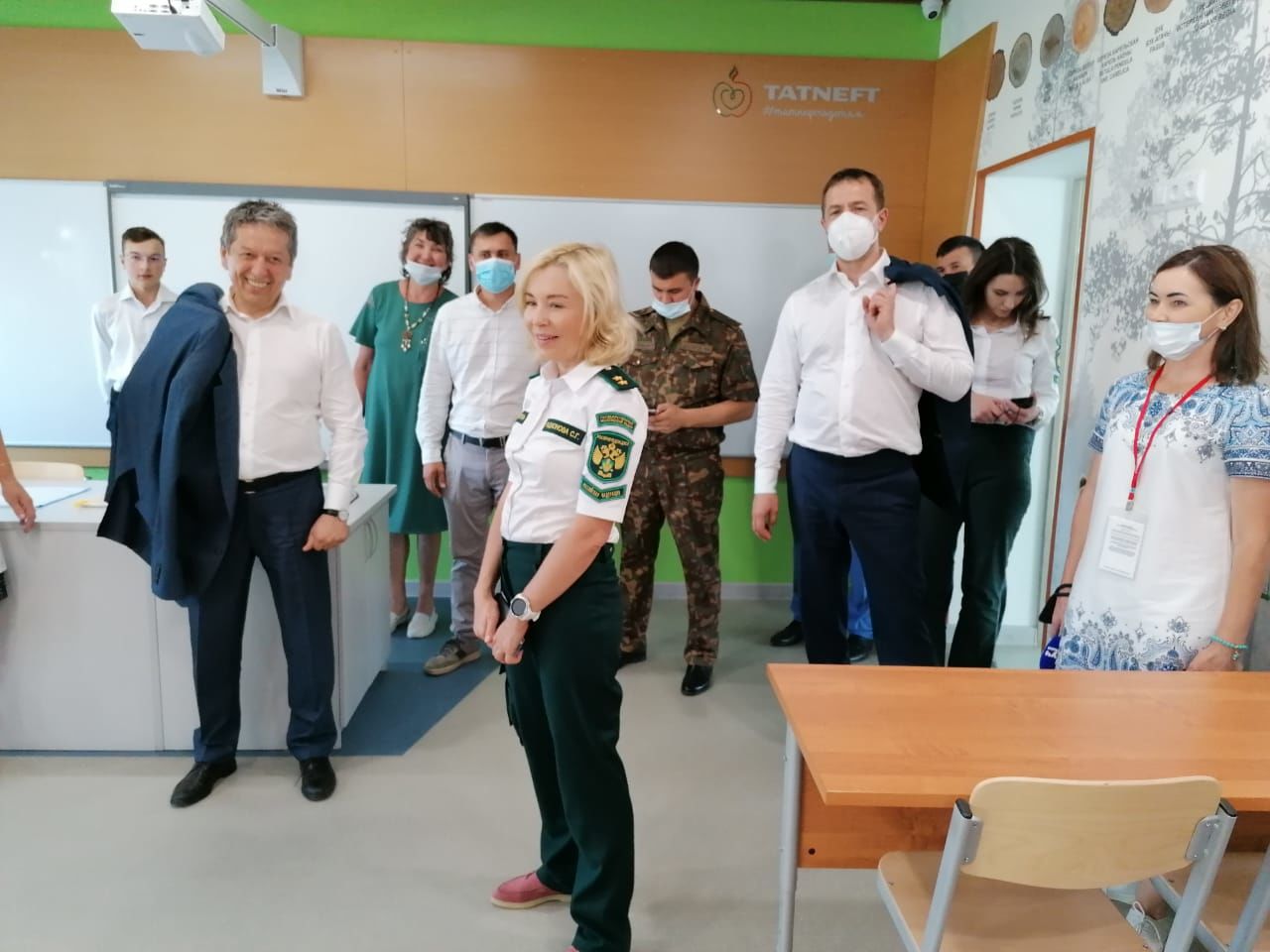 Светлана Радионова Азнакай районы Мәлбагыш мәктәбендә биокласс белән танышты