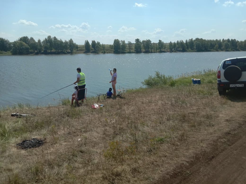 В Азнакаево прошел праздник рыбаков