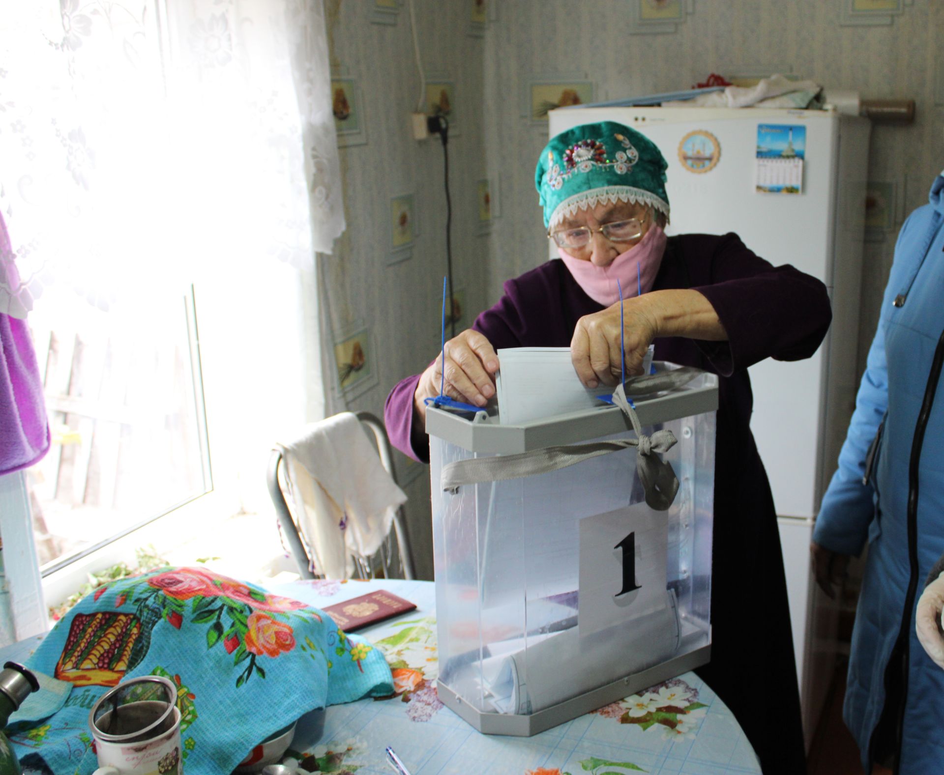 В Азнакаево работают выездные избирательные комиссии