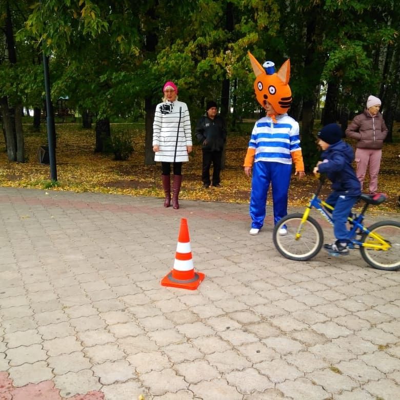 Азнакайда балалар бакчаларында тәрбияләнүчеләр өчен "Велокросс-2021" үткәрелде