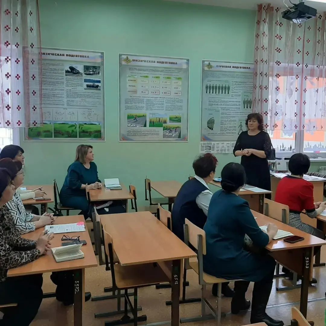 В Азнакаево проходят семинары методических объединений учителей