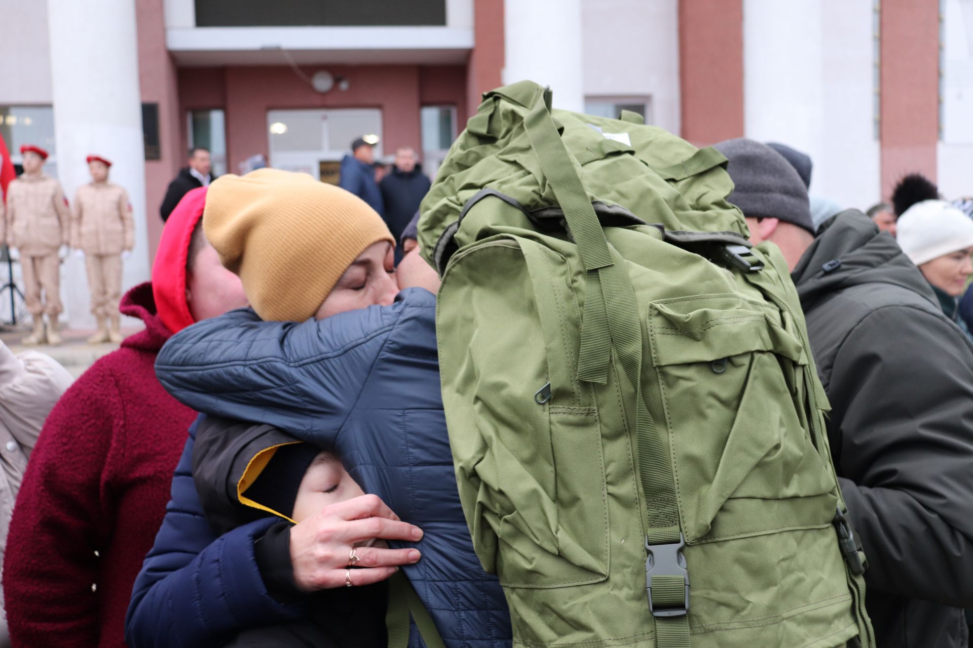 Азнакайдан мобилизацияләнгән 45 егетне хәрби өйрәнүләргә озаттылар