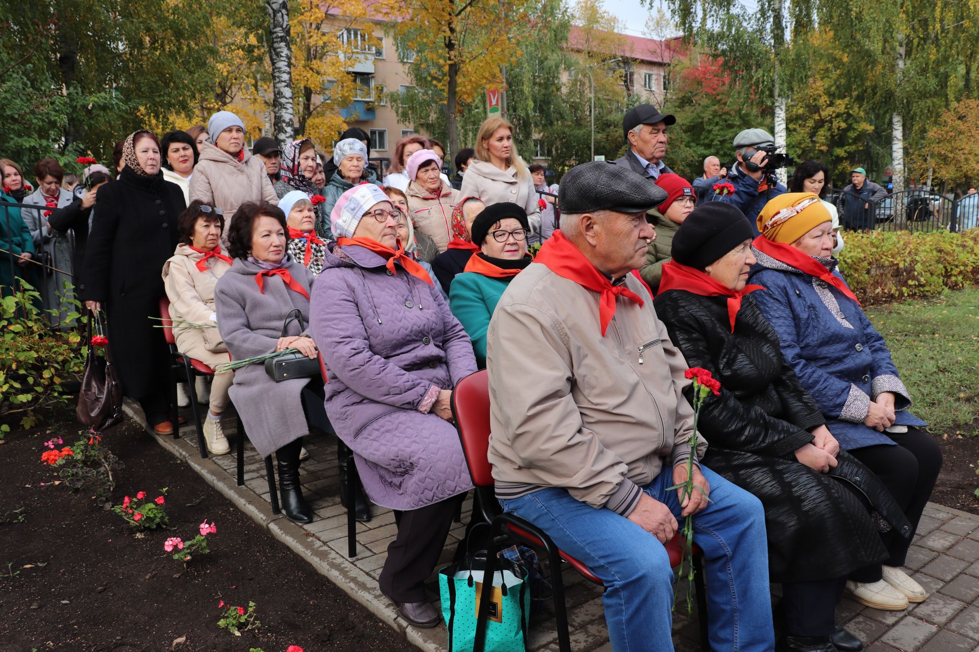 Азнакайда укытучылар хөрмәтенә стела ачылды