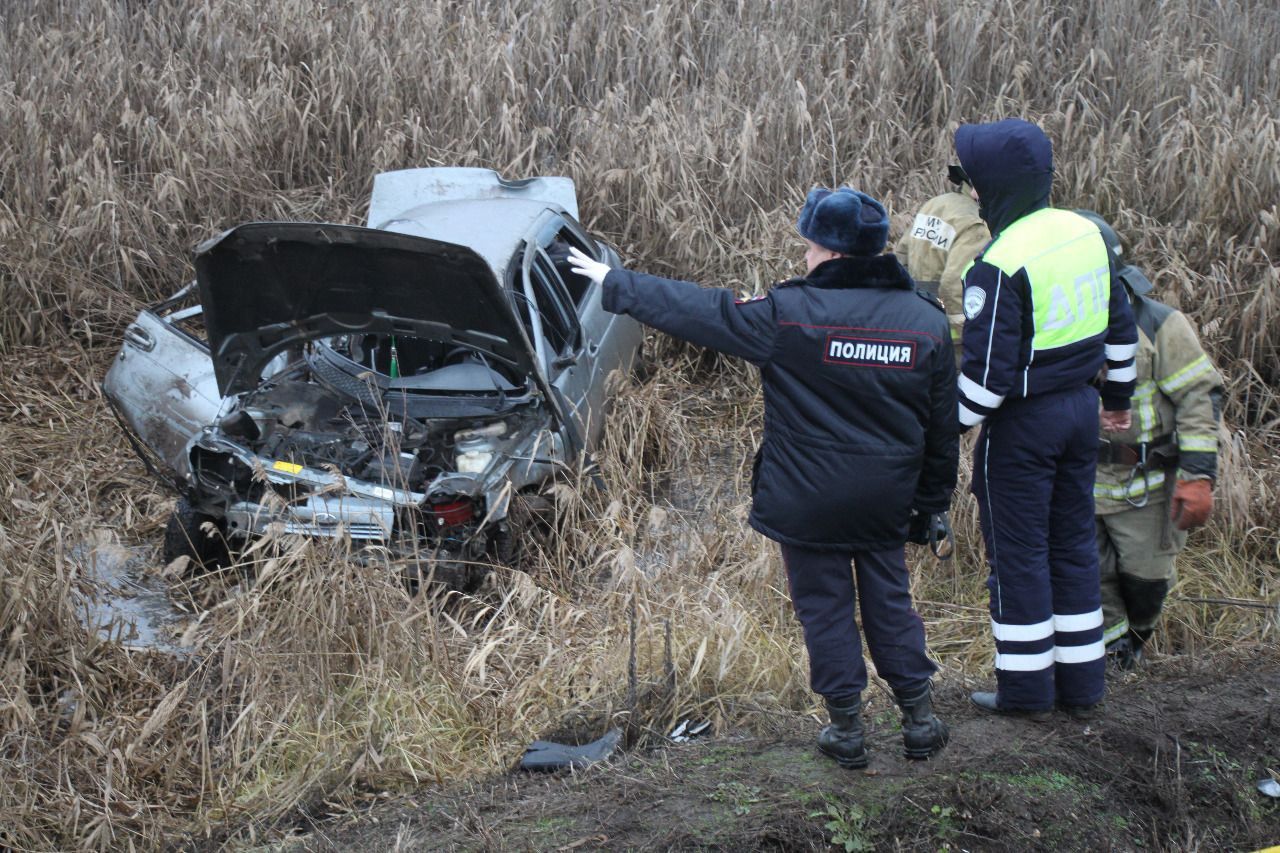 В аварии на автодороге Азнакаево-Карамалы погиб 19-летний парень