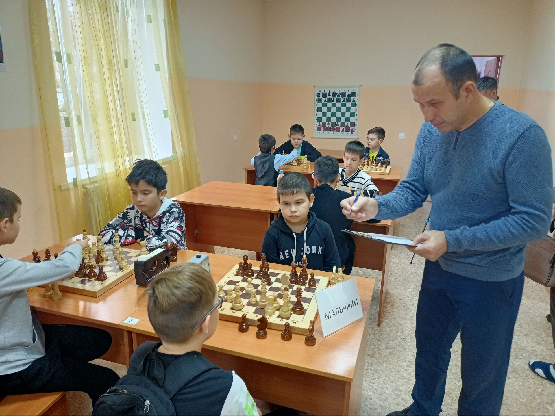 В Азнакаево состязались шахматисты