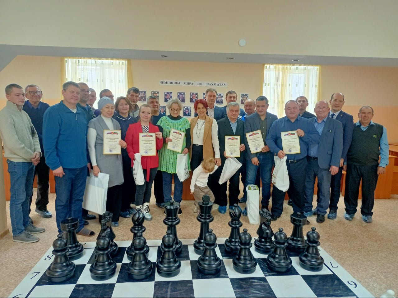 В Азнакаево состоялся районный турнир по шахматам