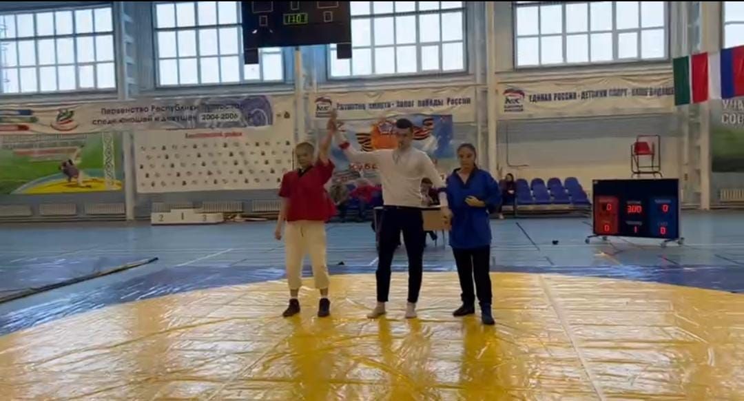 Азнакаевские девушки участвовали в Республиканском турнире по борьбе на поясах
