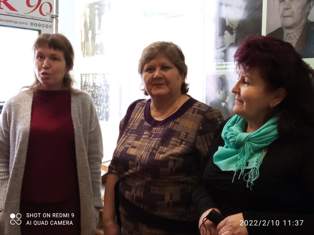 Сегодня учащиеся 9,10 классов школы №7  г.Азнакаево посетили музей редакции газеты «Маяк»