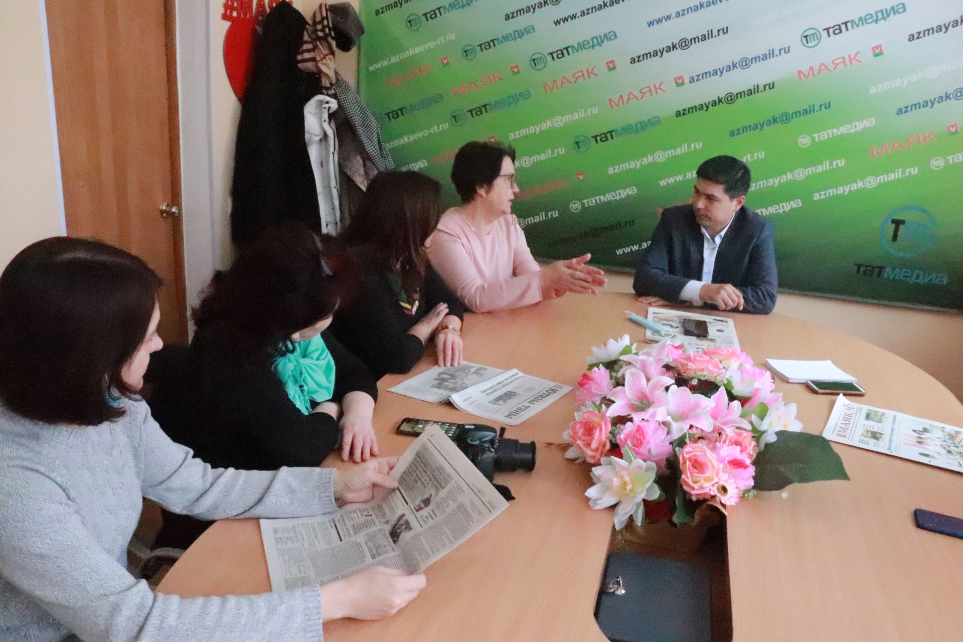 Ютазинские коллеги побывали в гостях в редакции «Маяка»