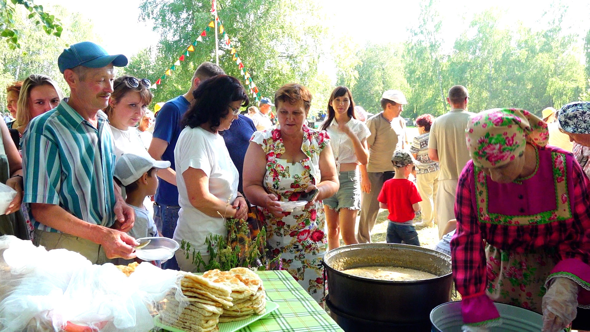В Азнакаево на «Учук» прибыло свыше 300 человек