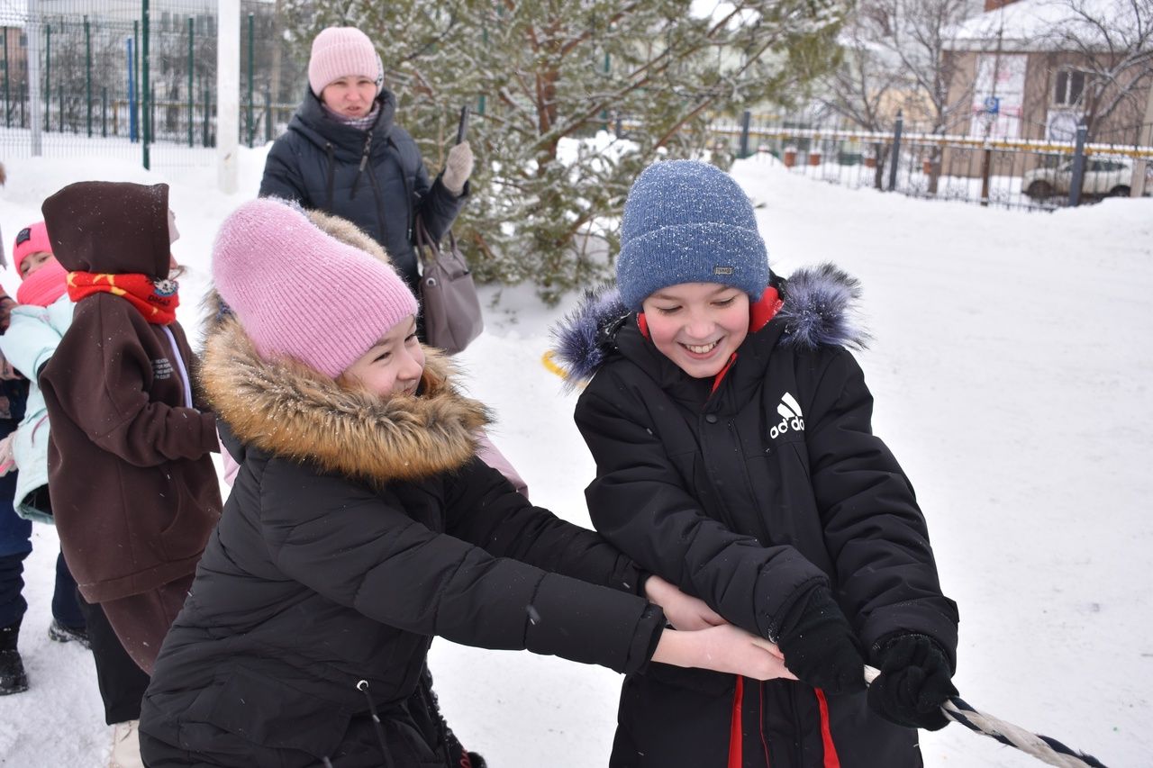 Азнакай балаларының кышкы каникуллары күңелле уза