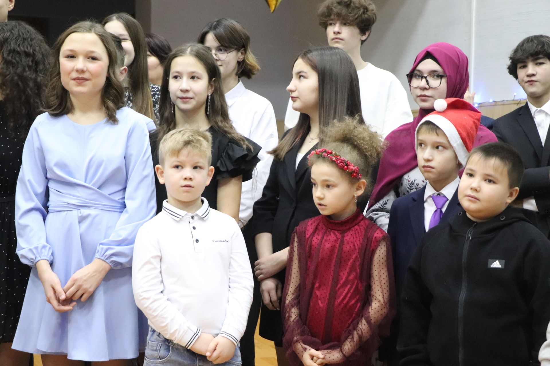 В Азнакаево провели новогоднее представление для одаренных детей