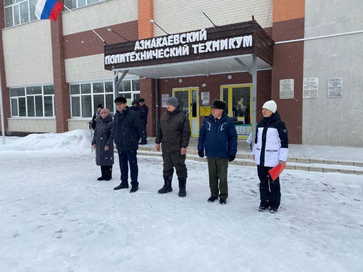 В Азнакаево для детей провели спортивные игры на свежем воздухе