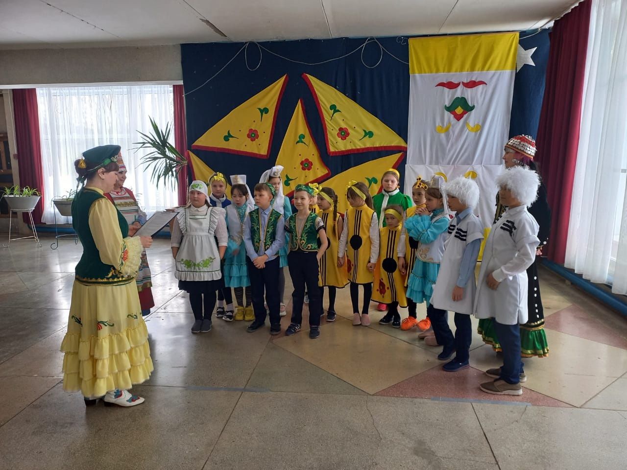 Актүбә балалары халык уеннары белән танышты
