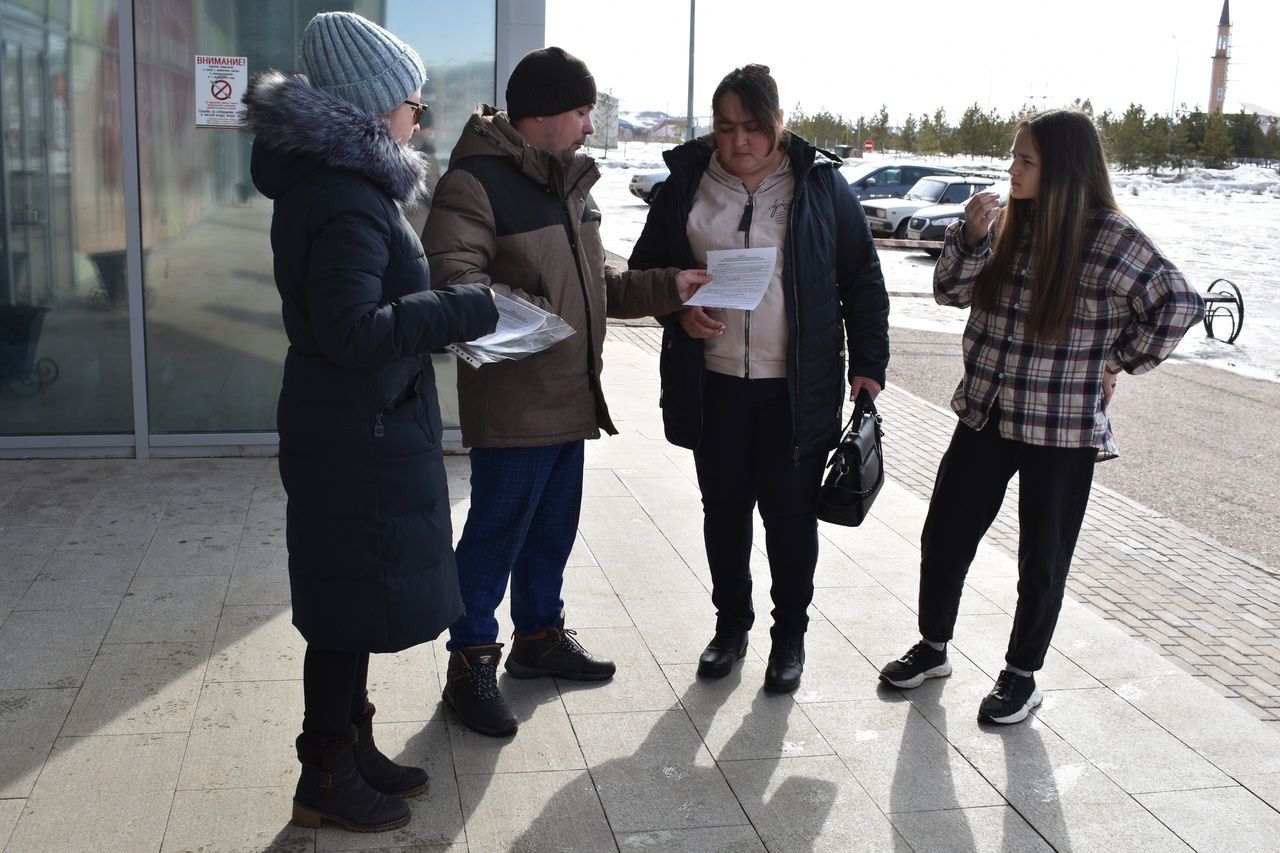 В Азнакаево провели акцию по противодействию терроризму и экстремизму «Мы против террора!»