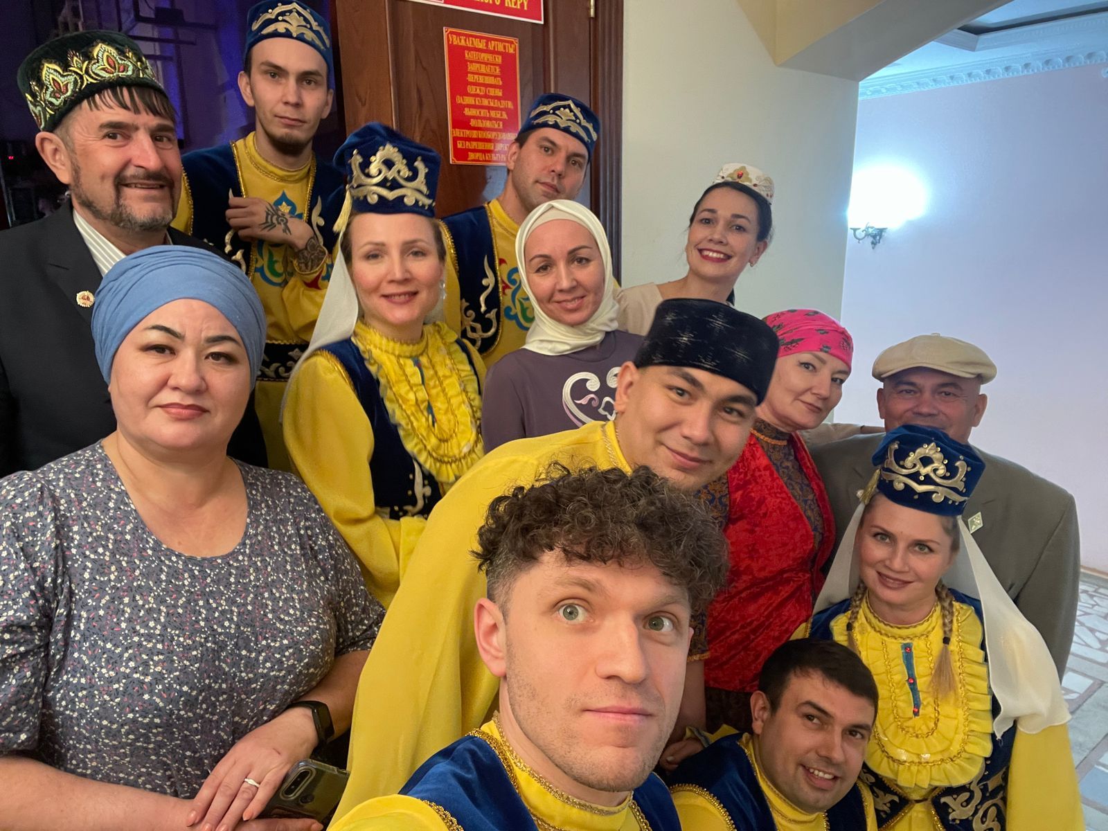 Районның яшьләр лидерлары тамашачылар күңелен яулады