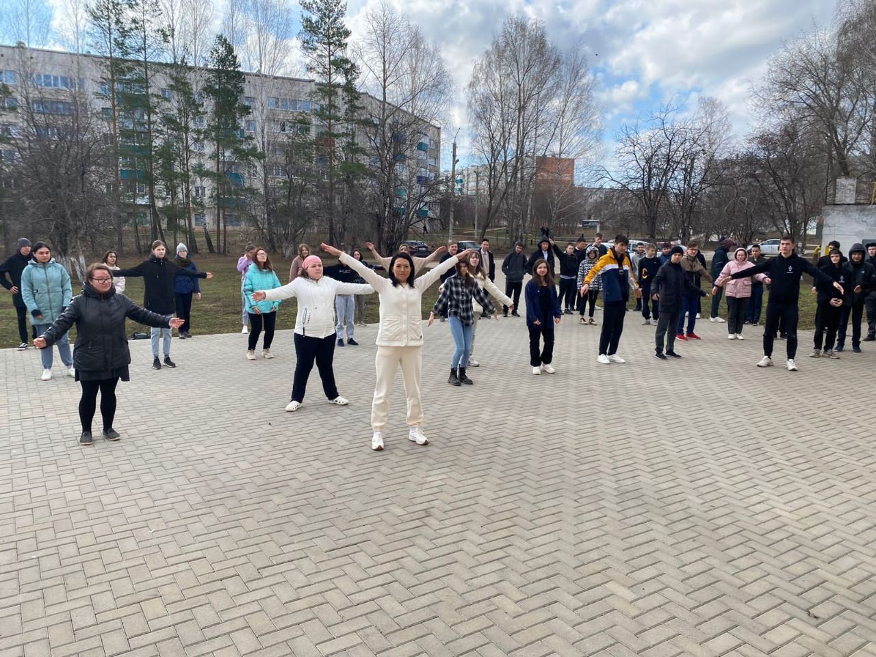 Азнакай студентлары Бөтендөнья сәламәтлек көненә кушылдылар