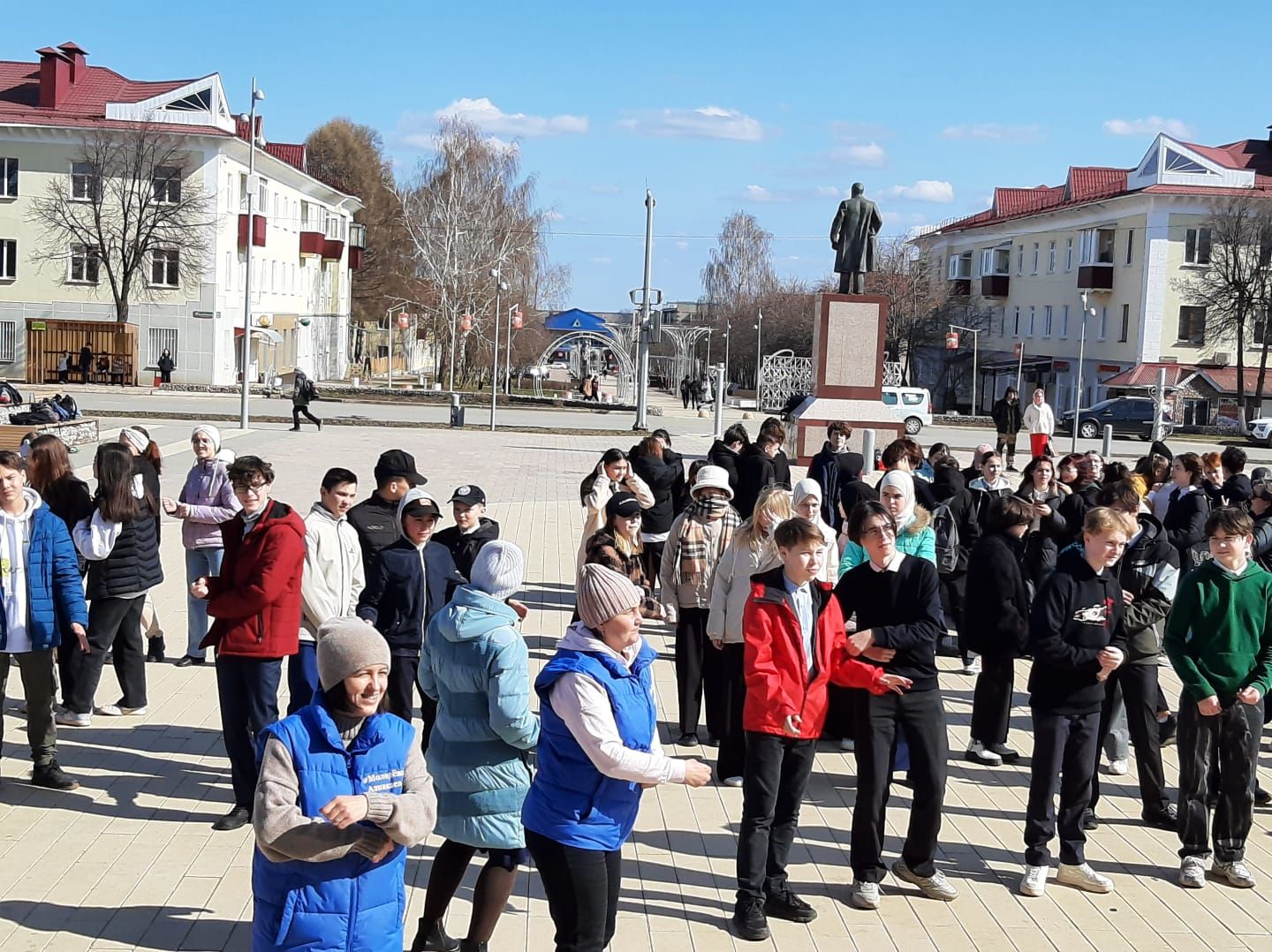 Азнакаевская молодежь собралась на флешмоб здоровья